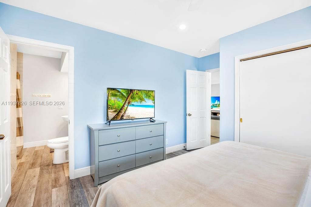 Bathroom, Bedroom, Interior, Recessed Lighting, Wood Texture Flooring