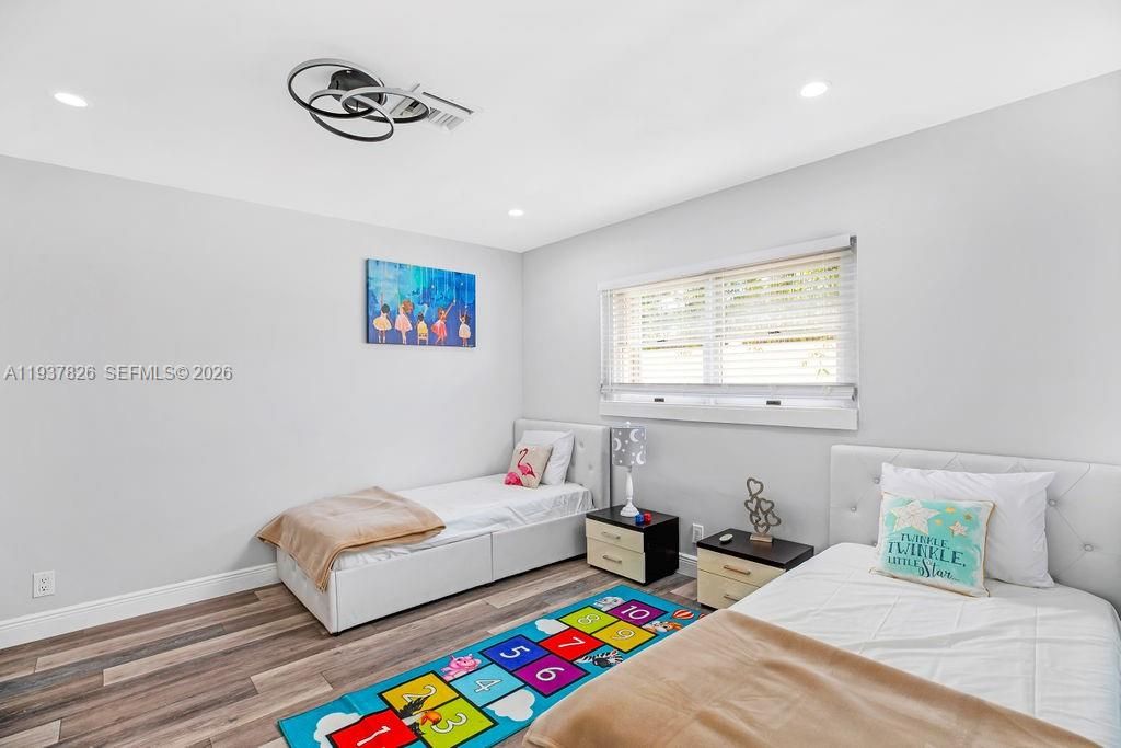 Bedroom, Interior, Recessed Lighting, Wood Texture Flooring