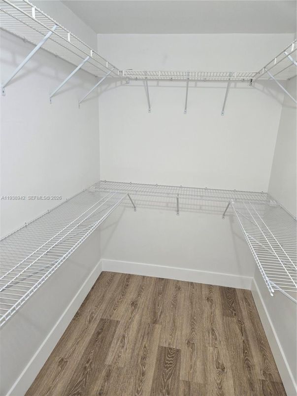 Interior, Walk-in Closets, Wood Texture Flooring