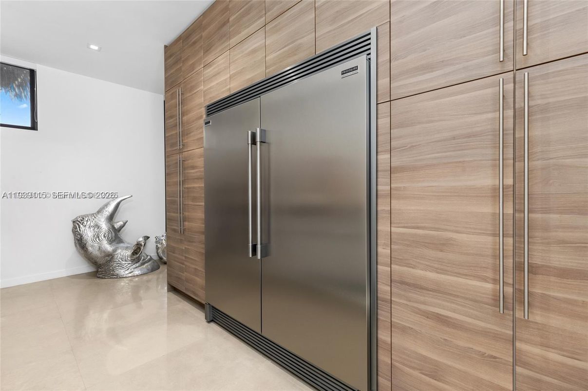 Interior, Recessed Lighting, Stainless Steel Appliances