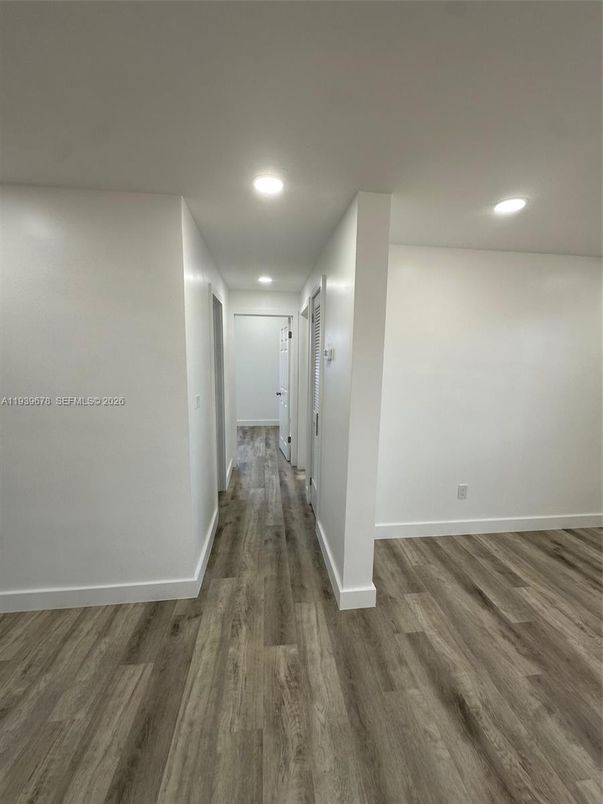 Interior, Recessed Lighting, Wood Texture Flooring
