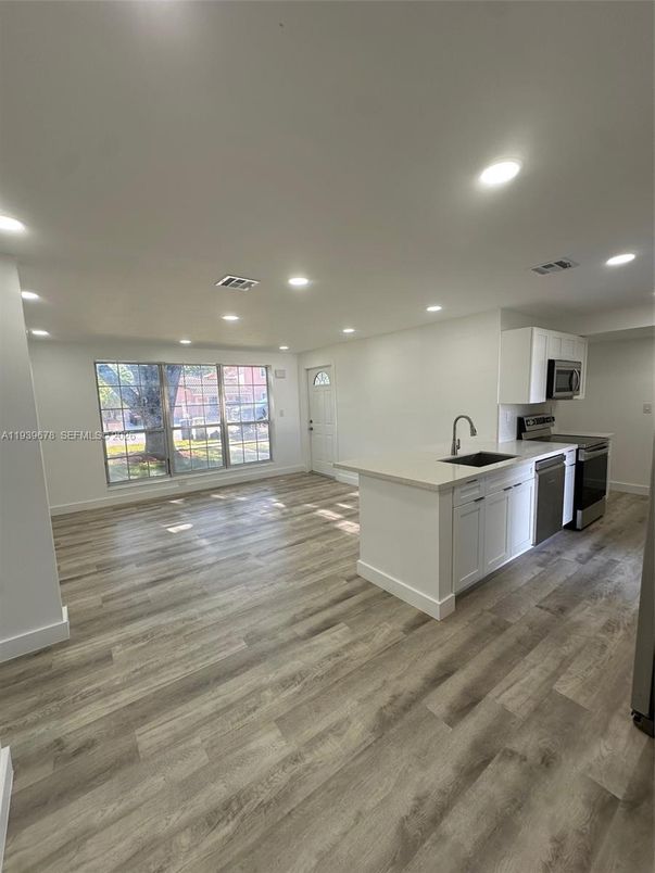 Interior, Kitchen, Recessed Lighting, Wood Texture Flooring