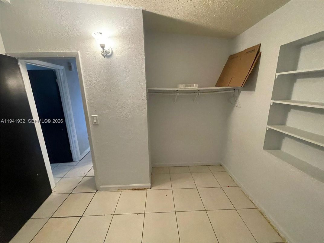 Interior, Walk-in Closets