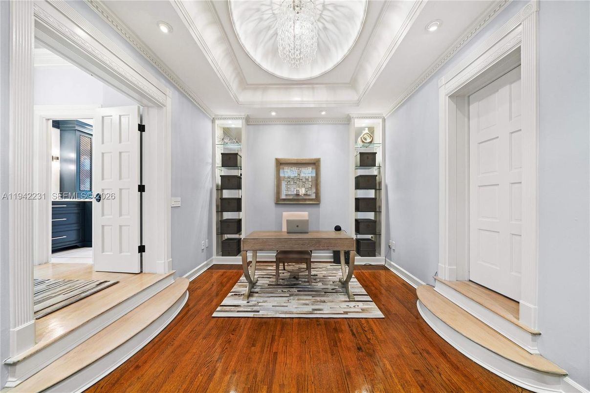 Home Office, Interior, Recessed Lighting, Wood Texture Flooring