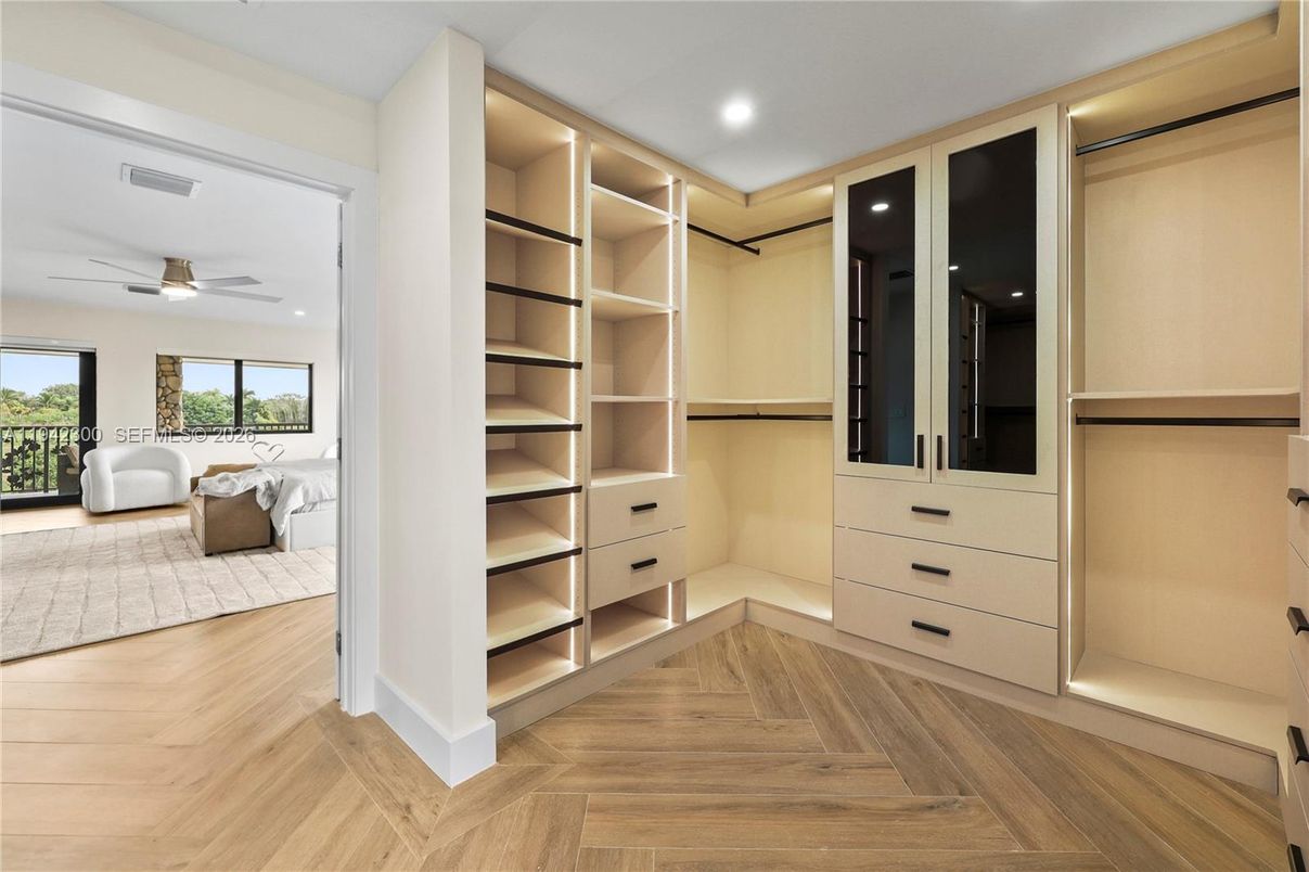 Interior, Recessed Lighting, Walk-in Closets, Wood Texture Flooring