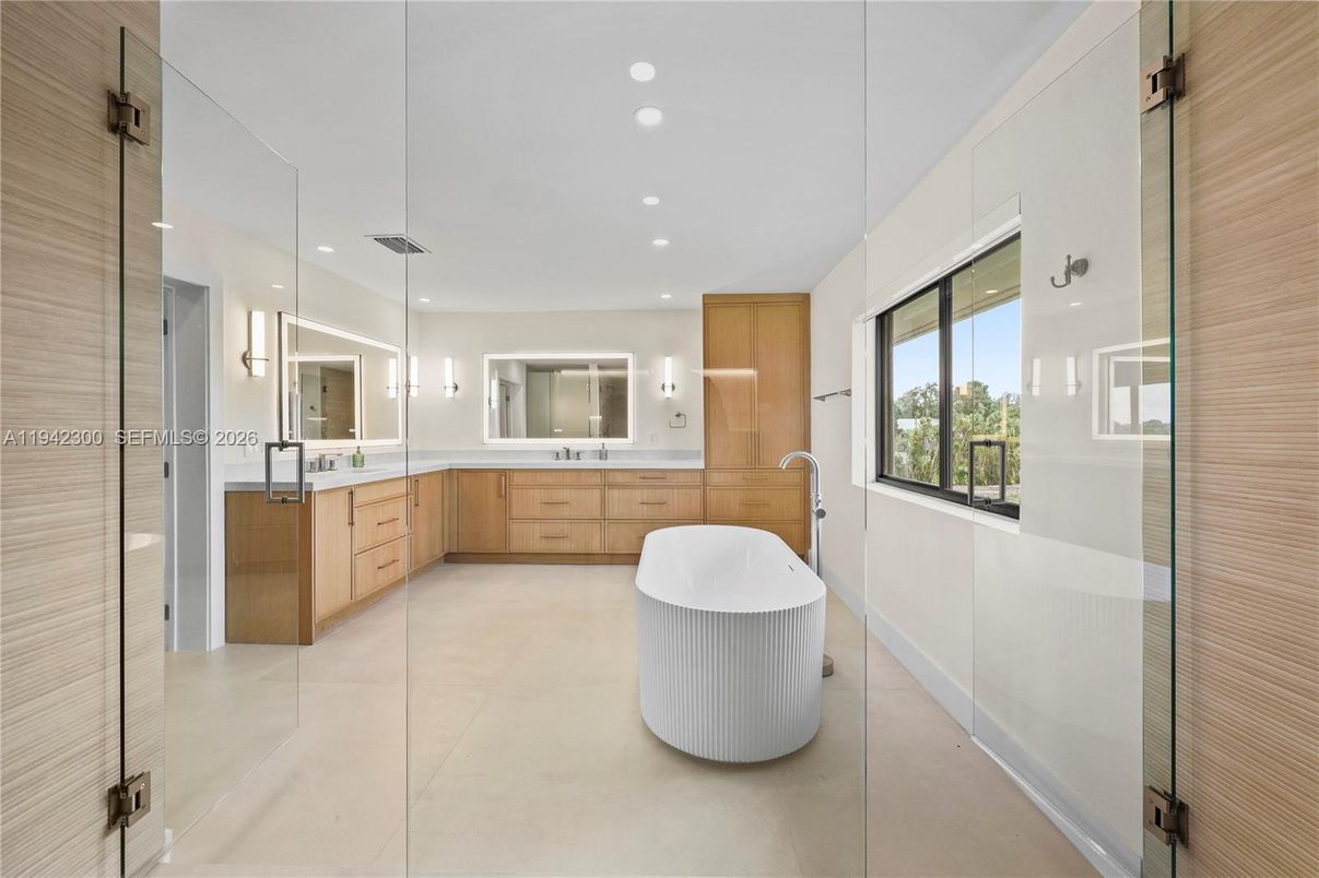 Bathroom, Dual Sink Vanities, Free Standing Baths, Glass Shower, Interior, Pendant Lights, Recessed Lighting