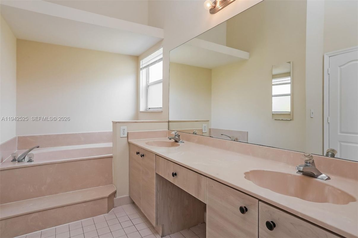 Bathroom, Dual Sink Vanities, Interior