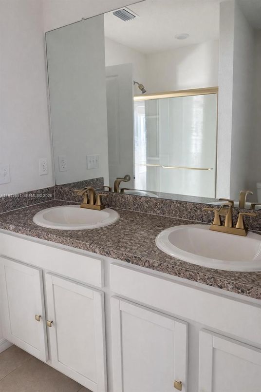 Bathroom, Dual Sink Vanities, Interior