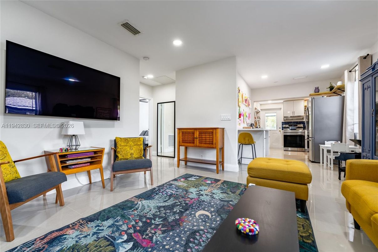 Interior, Kitchen, Living room, Recessed Lighting, Stainless Steel Appliances