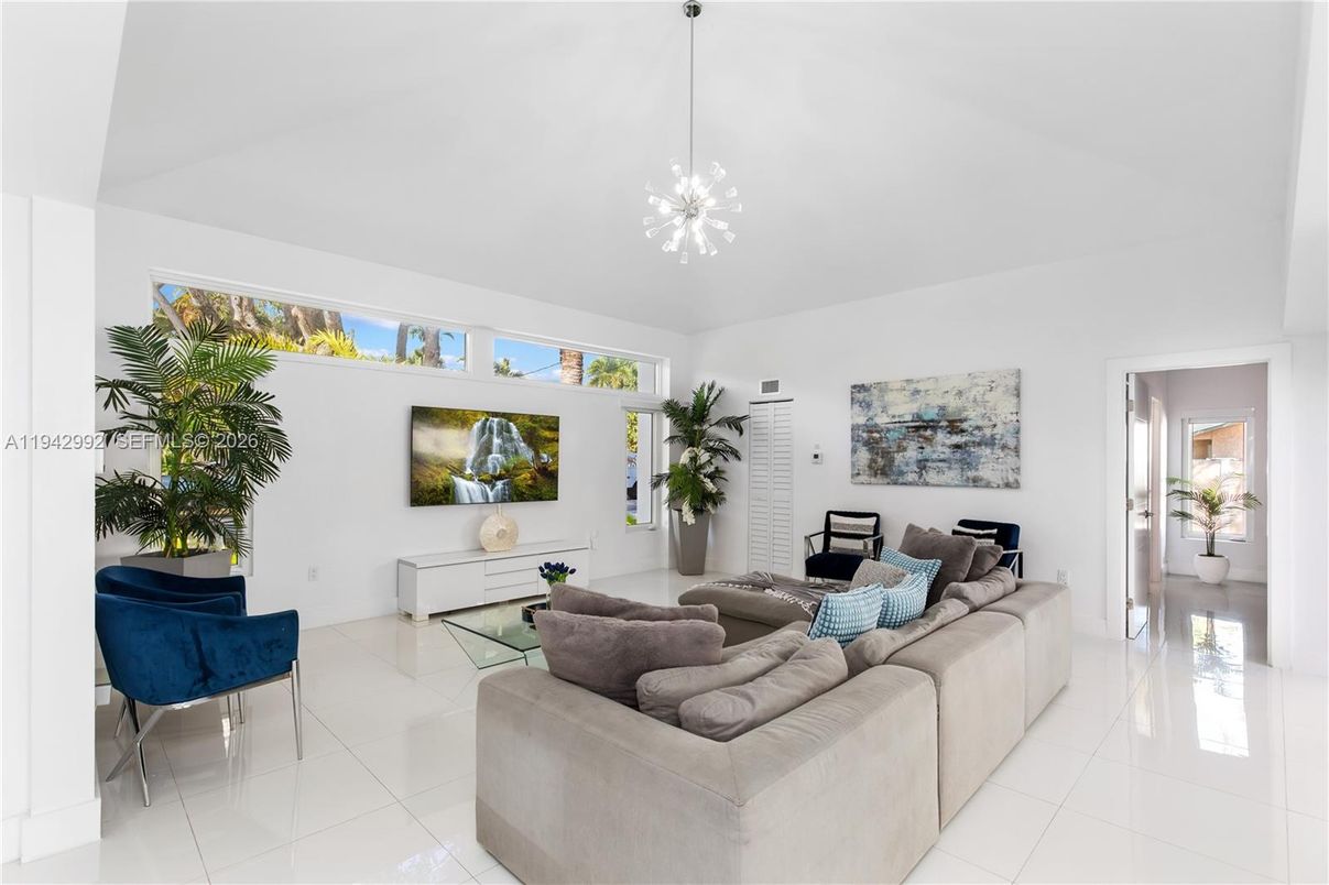 Interior, Living room, Pendant Lights
