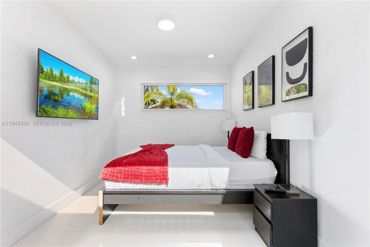 Bedroom, Interior, Recessed Lighting