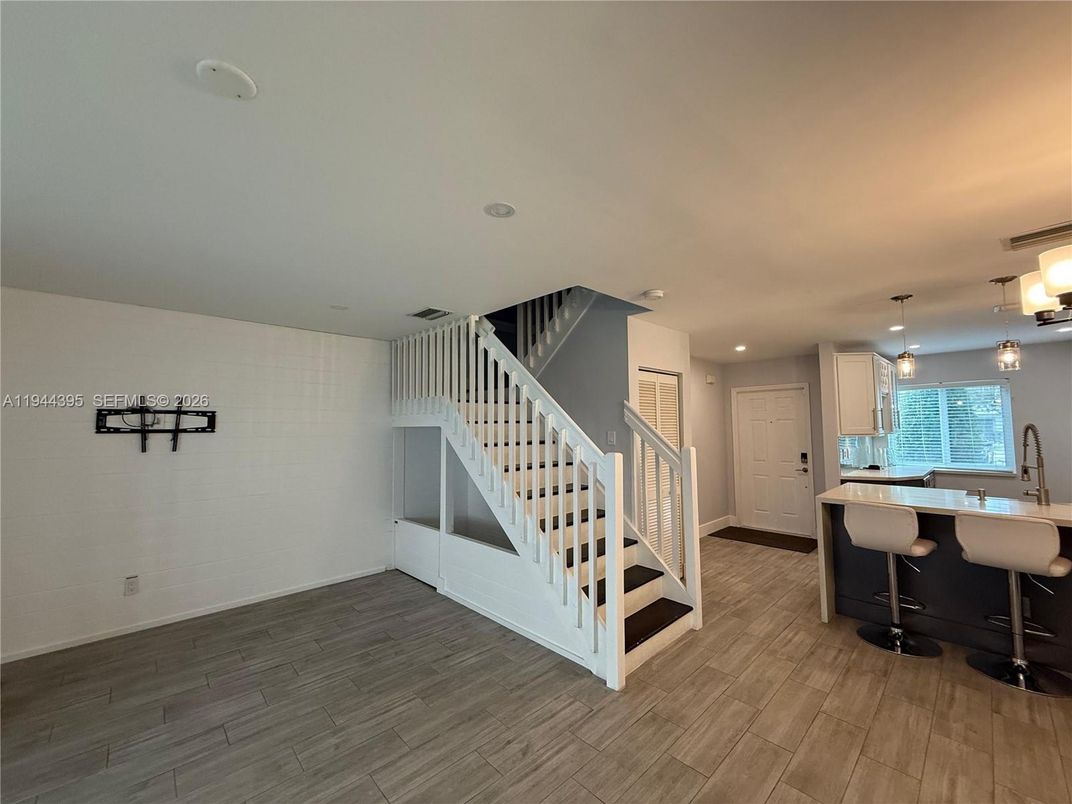 Interior, Kitchen, Pendant Lights, Recessed Lighting, Wood Texture Flooring