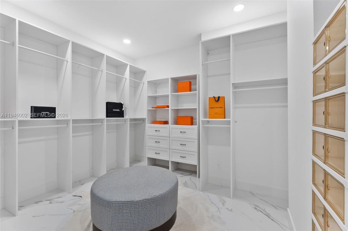 Interior, Marble, Recessed Lighting, Walk-in Closets