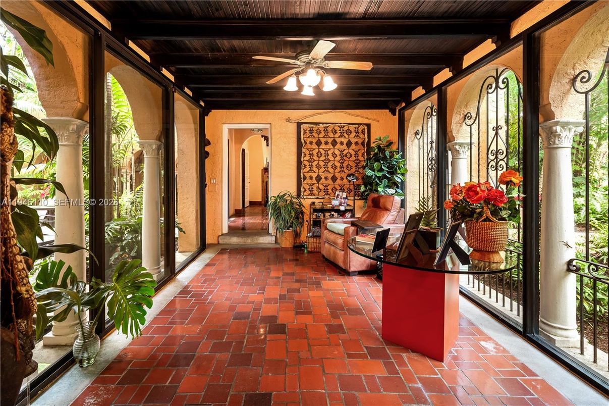 Interior, Wooden Beams
