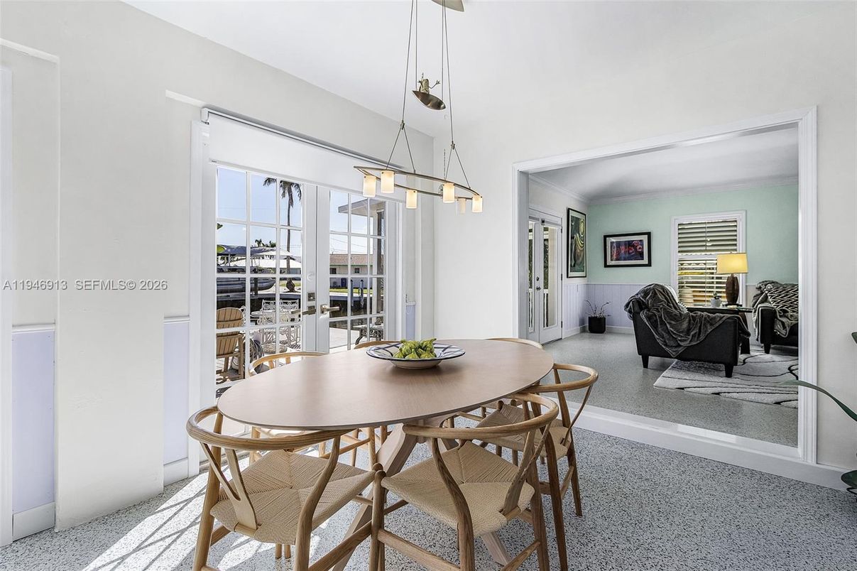 Dining room, Interior, Pendant Lights
