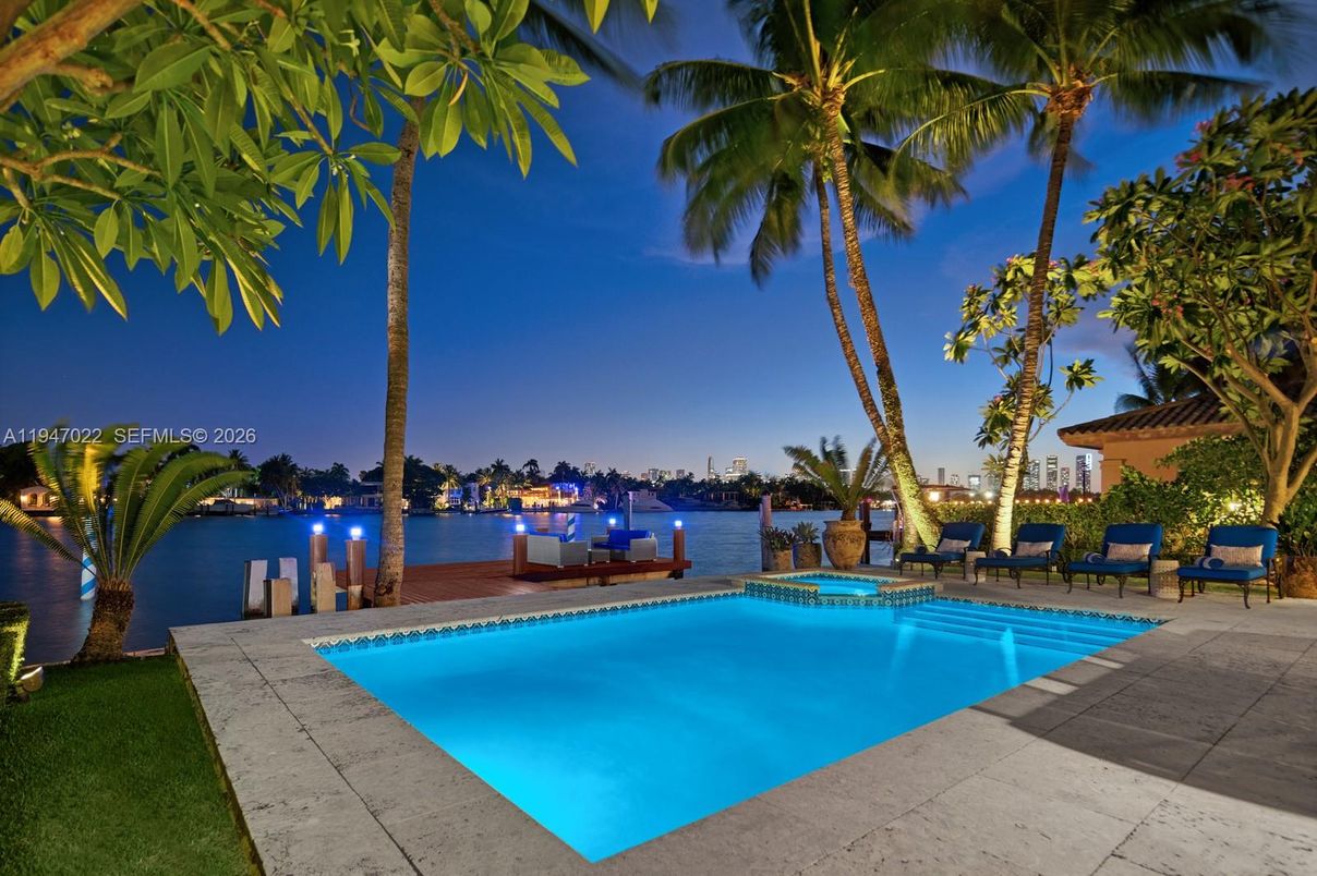 Exterior, Pool, Water