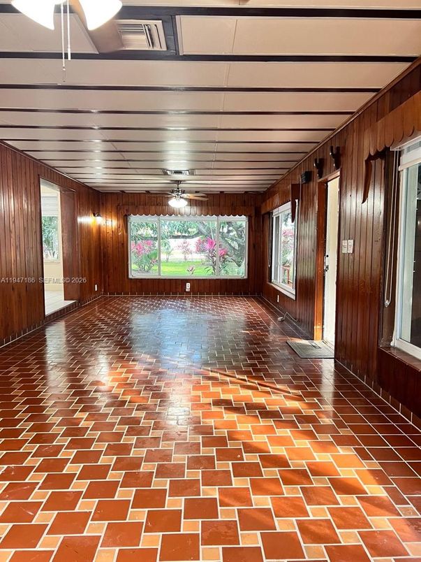 Empty room, Interior, Wooden Walls