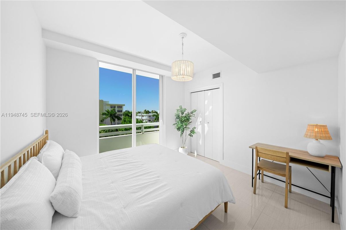 Bedroom, Interior, Pendant Lights