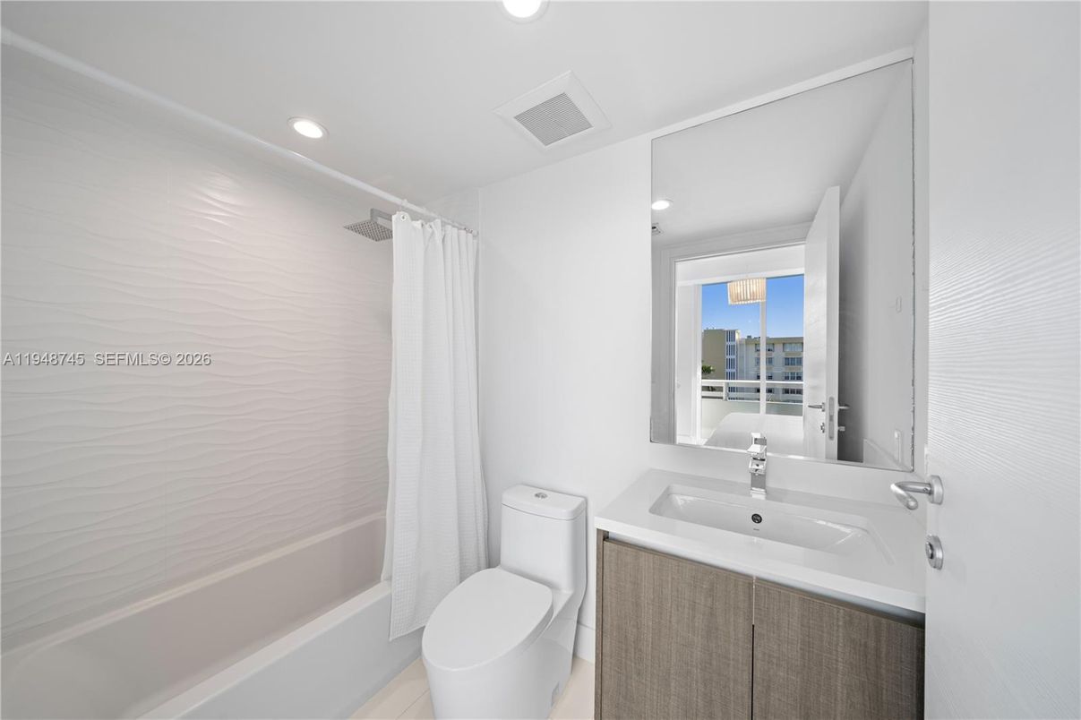 Bathroom, Interior, Recessed Lighting, Water