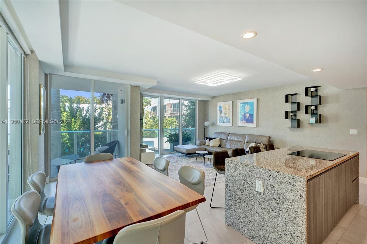 Dining room, Interior, Living room, Recessed Lighting
