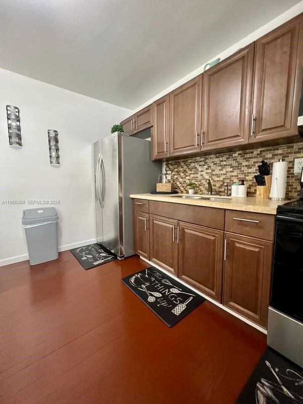 Interior, Kitchen, Wood Texture Flooring