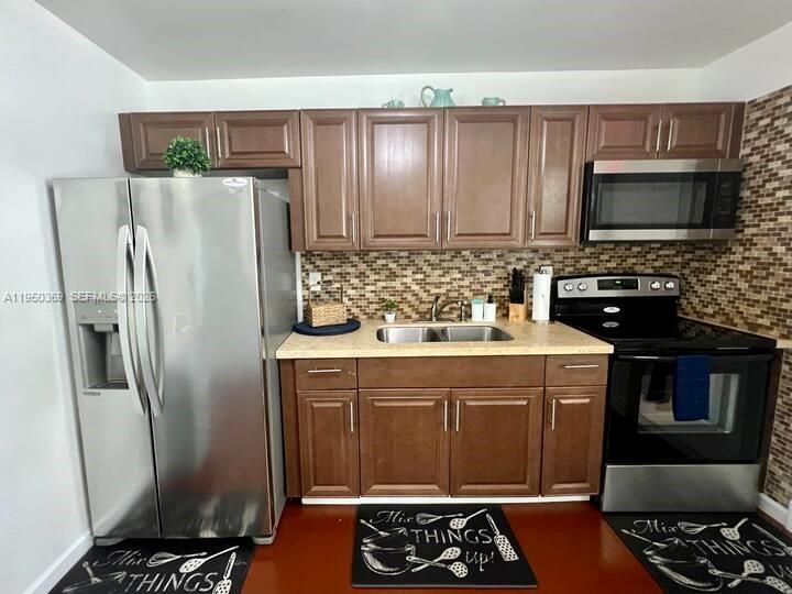 Interior, Kitchen, Stainless Steel Appliances