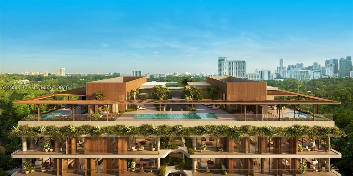 Exterior, Facade, Pool, Modern