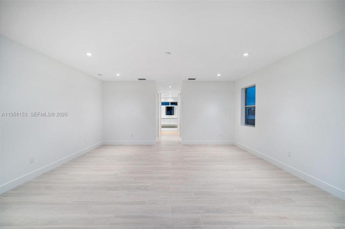 Empty room, Interior, Recessed Lighting, Wood Texture Flooring