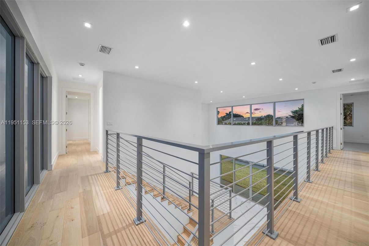 Interior, Recessed Lighting, Wood Texture Flooring