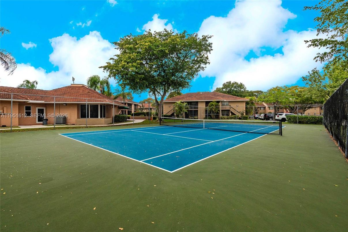 Exterior, Tennis Courts