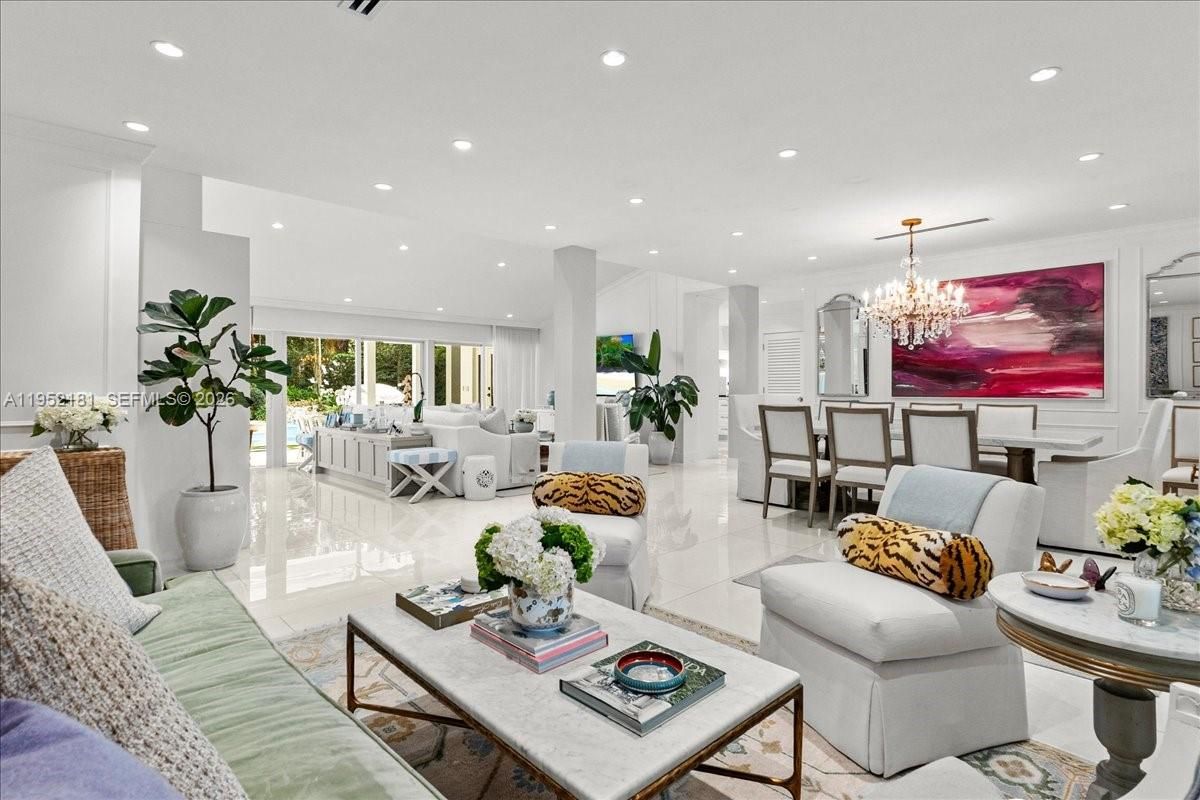 Chandelier, Dining room, Interior, Living room, Recessed Lighting