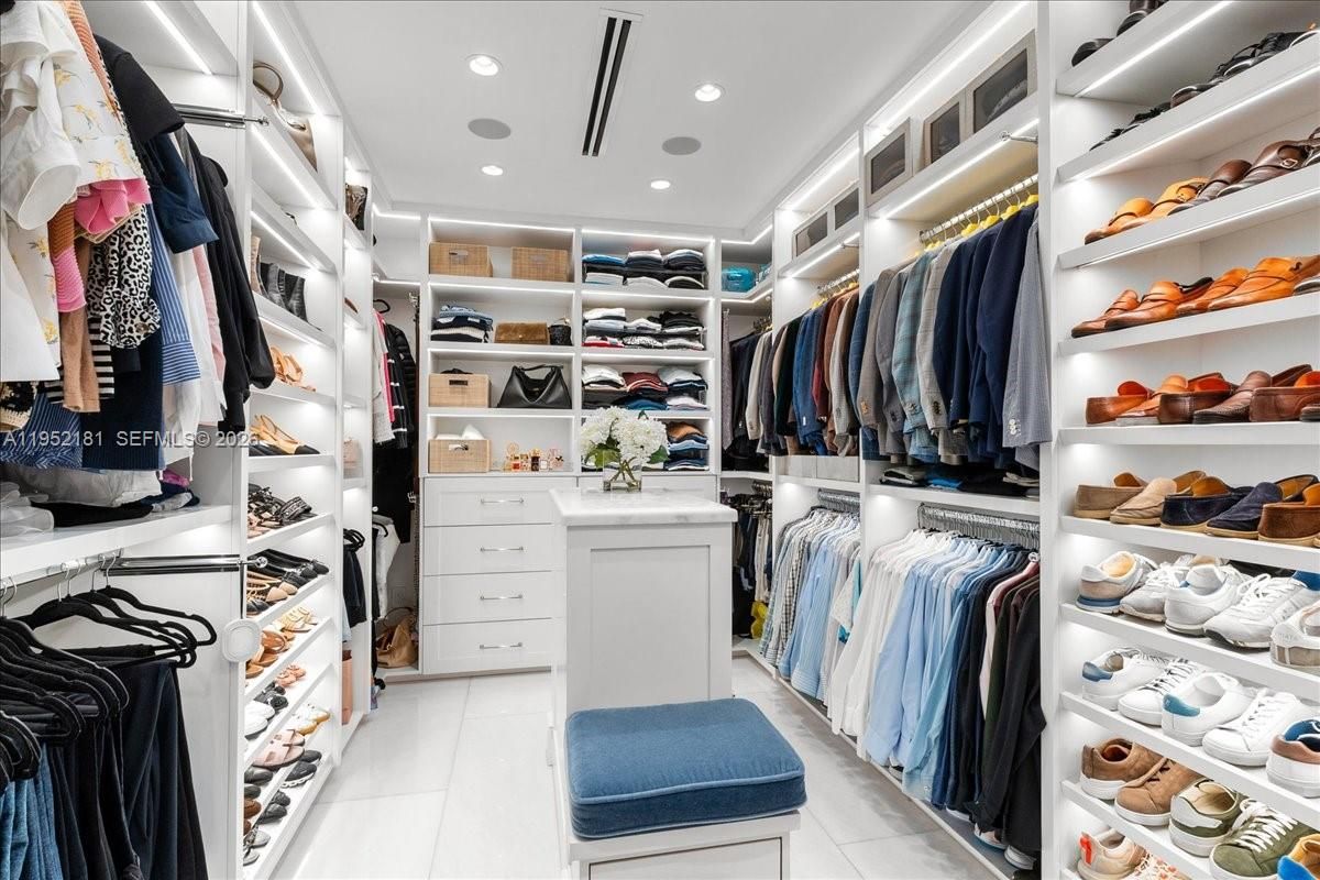 Interior, Recessed Lighting, Walk-in Closets