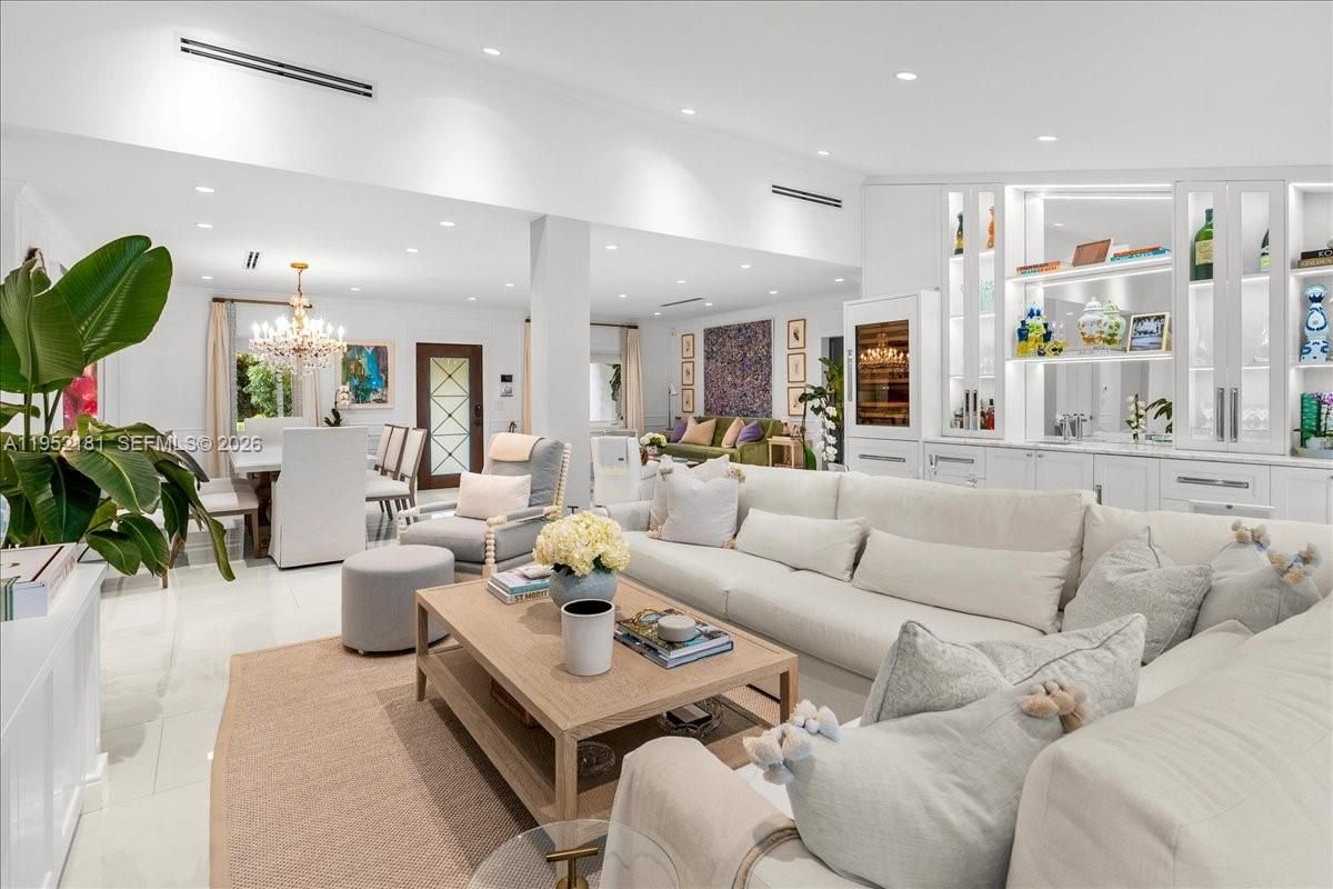 Chandelier, Dining room, Interior, Living room, Recessed Lighting