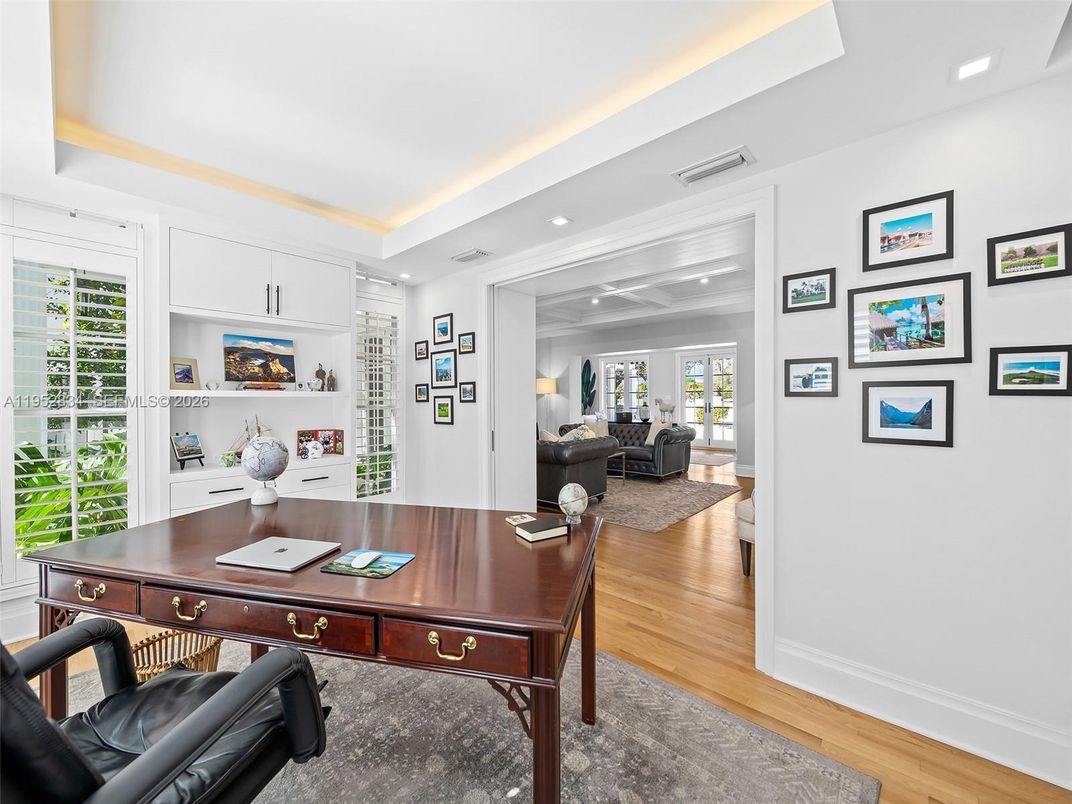 Home Office, Interior, Recessed Lighting, Wood Texture Flooring