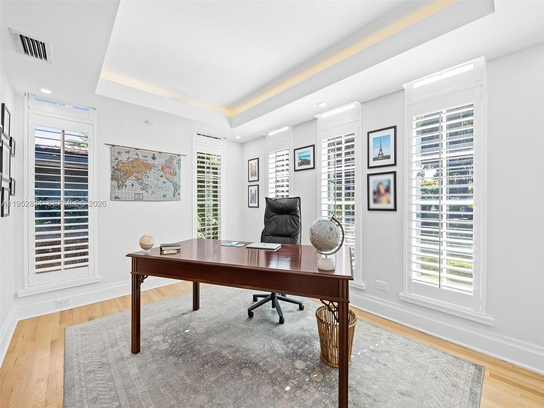 Home Office, Interior, Recessed Lighting, Wood Texture Flooring