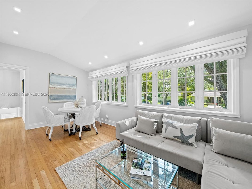 Dining room, Interior, Living room, Recessed Lighting, Wood Texture Flooring