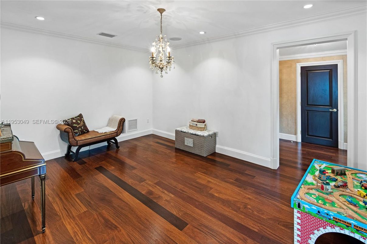 Chandelier, Interior, Recessed Lighting, Wood Texture Flooring