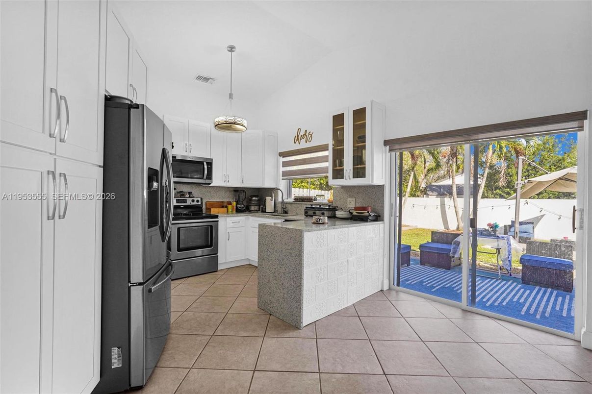 Interior, Kitchen, Pendant Lights, Stainless Steel Appliances