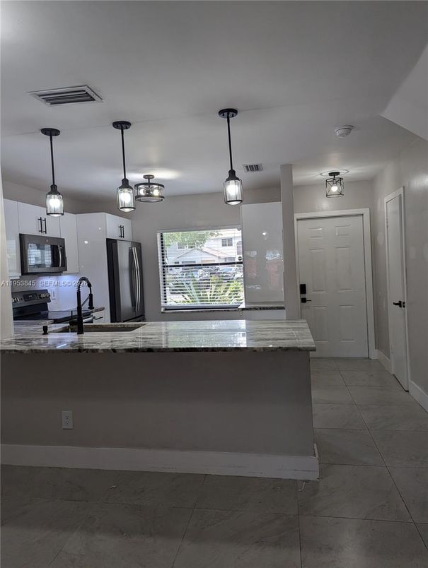 Interior, Kitchen, Pendant Lights