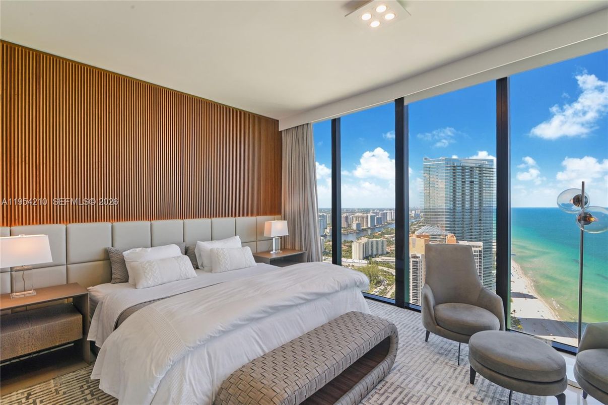 Bedroom, Interior, Water