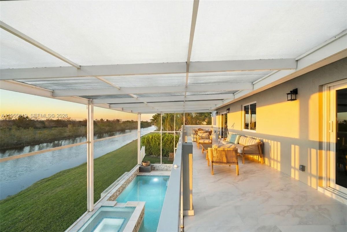 Interior, Marble, Pool, Sun Room, Water
