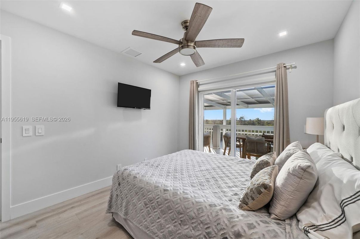 Bedroom, Interior, Recessed Lighting, Water, Wood Texture Flooring