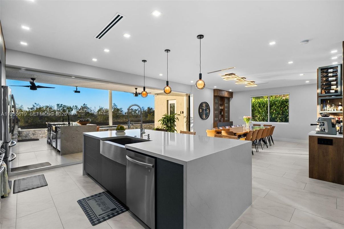 Dining room, Interior, Kitchen, Marble, Pendant Lights, Recessed Lighting, Stainless Steel Appliances