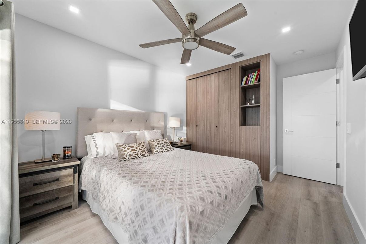 Bedroom, Interior, Recessed Lighting, Wood Texture Flooring