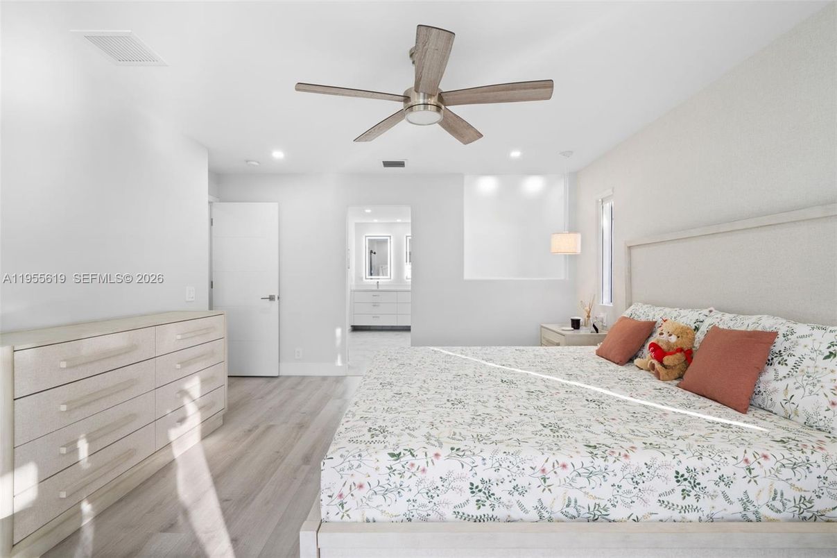 Bedroom, Interior, Recessed Lighting, Wood Texture Flooring