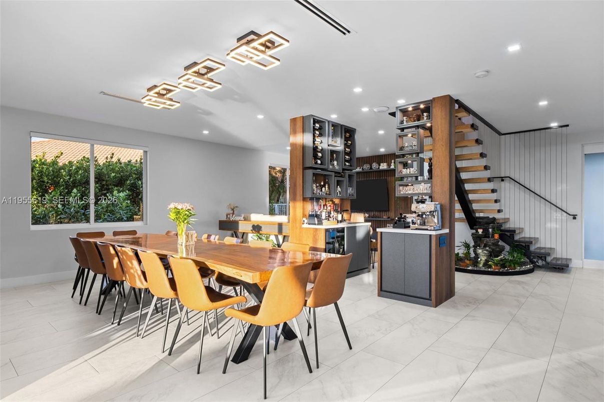 Dining room, Interior, Marble, Recessed Lighting
