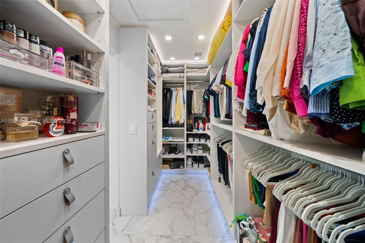 Interior, Marble, Recessed Lighting, Walk-in Closets