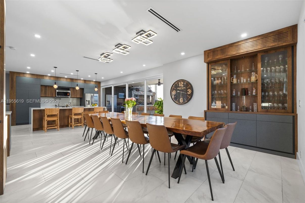 Dining room, Interior, Kitchen, Marble, Pendant Lights, Recessed Lighting