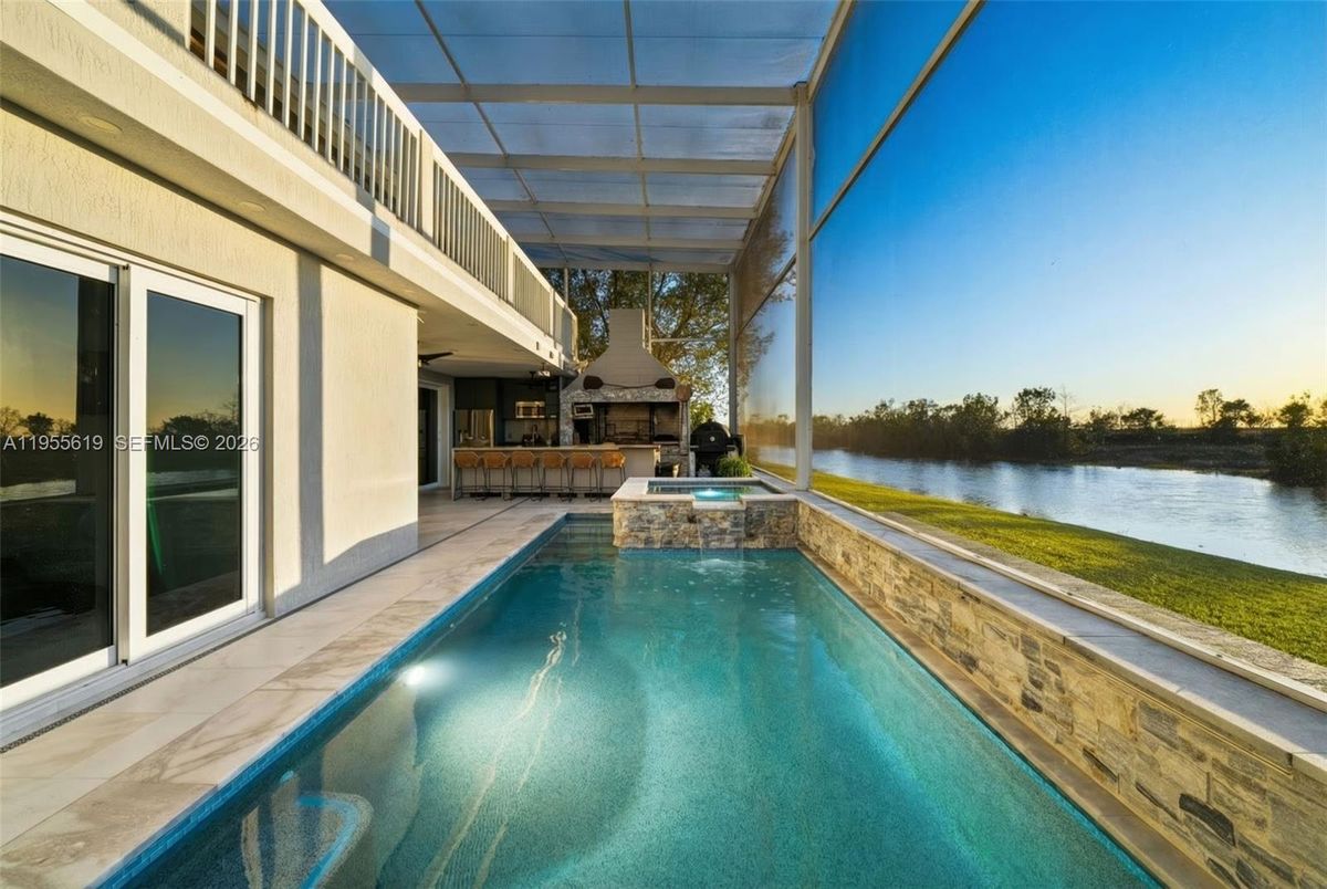 Exterior, Pool, Sun Room, Water