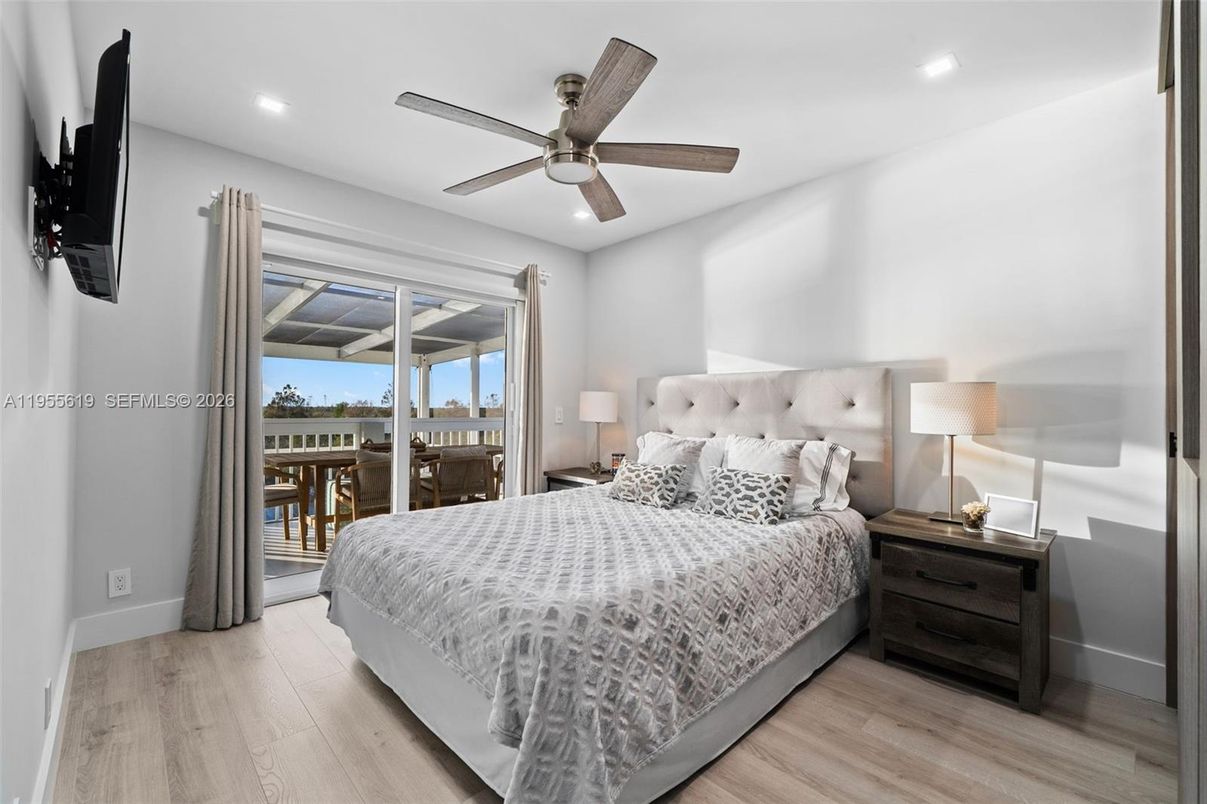 Bedroom, Interior, Recessed Lighting, Water, Wood Texture Flooring